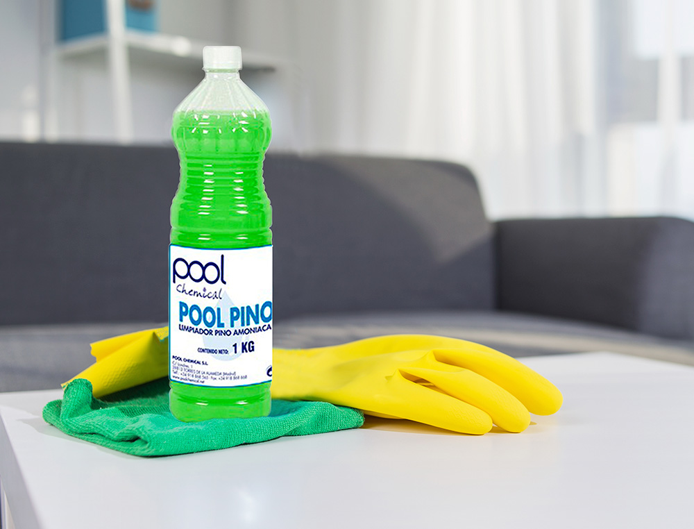 LIQUIDO DE LIMPEZA AMONIACAL POOL CHEMICAL AROMA PINHO GARRAFA 1 LITRO