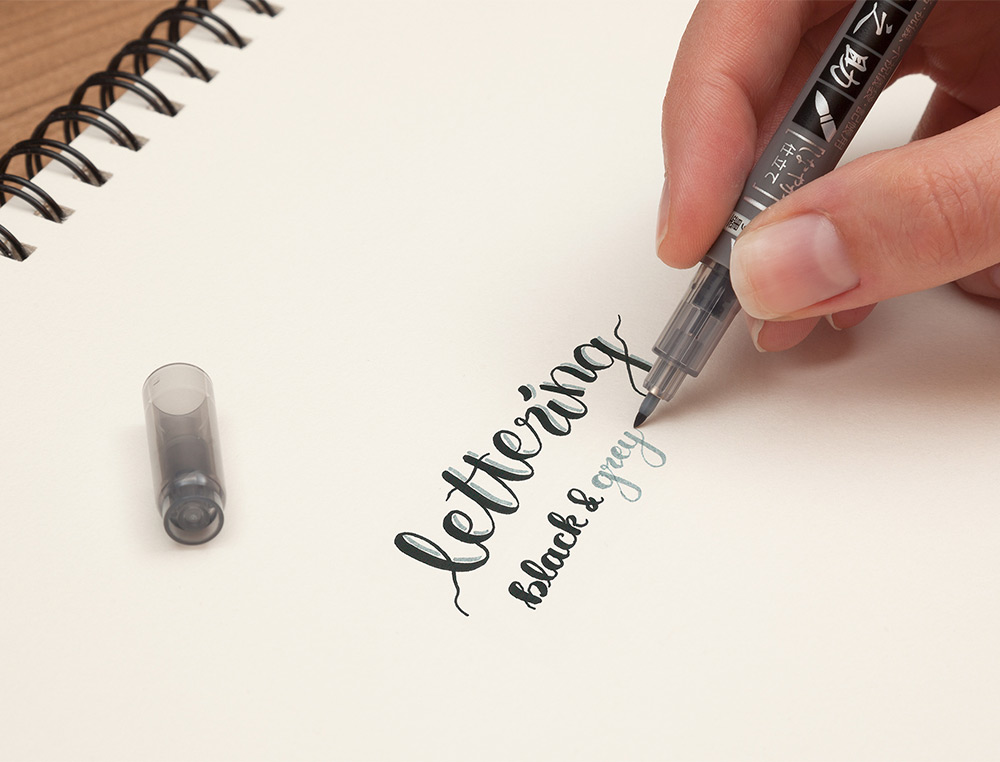 MARCADOR TOMBOW FUDENOSUKE TINTA BASE DE AGUA DUPLA PONTA SUAVE COR CINZA/PRETO