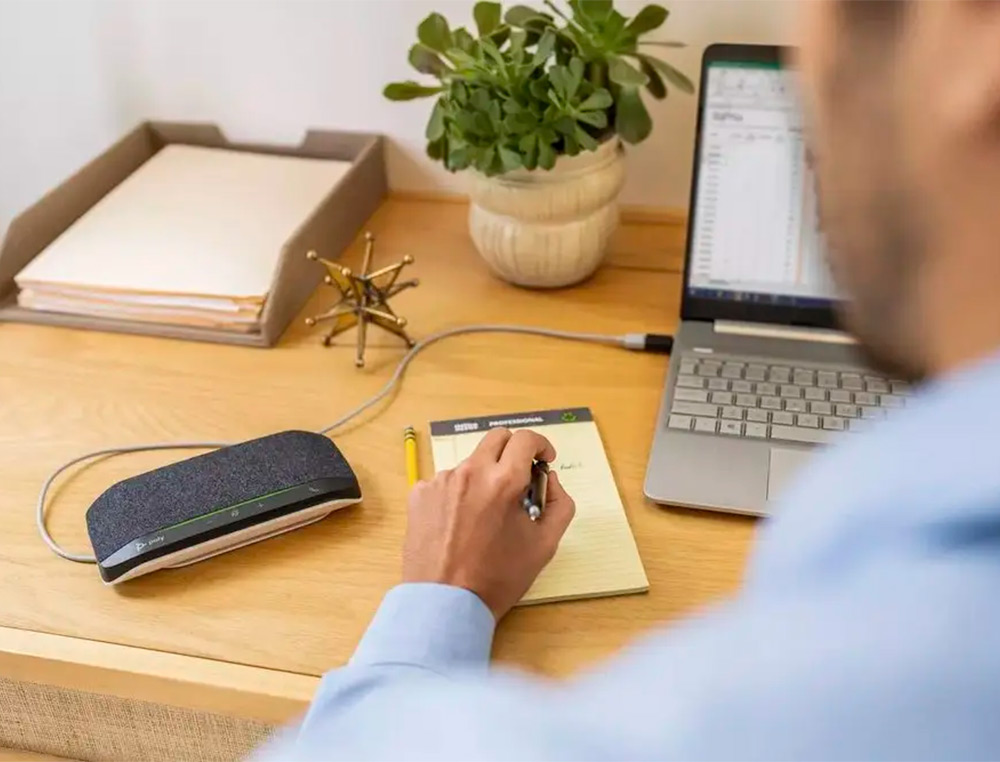 COLUNA POLY SYNC SY10-M BLUETOOTH MAOS LIVRES CONEXAO USB-A/C LUZES LED PROTECAO IP64