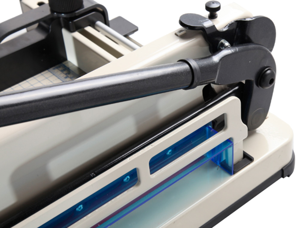 GUILHOTINA Q-CONNECT KF14297 MANUAL PROFISSIONAL COMPRIMENTO DO CORTE 430 MM CAPACIDADE 400 FOLHAS