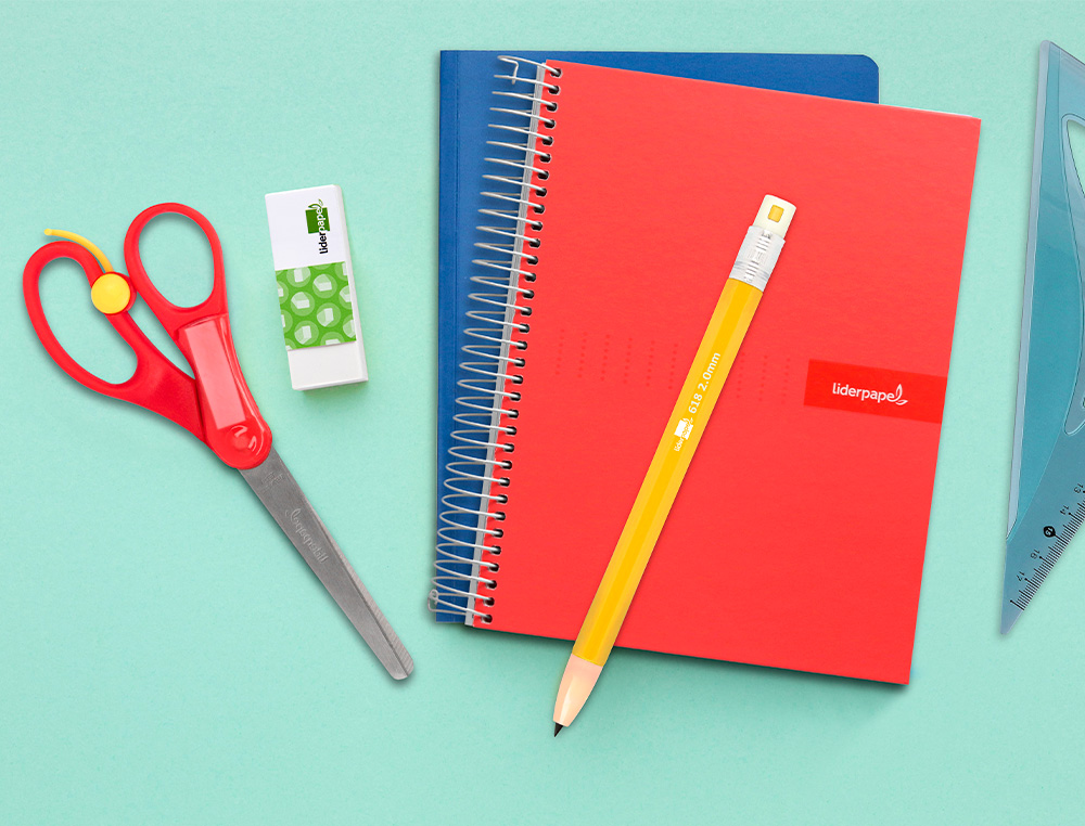 TESOURA ESCOLAR LIDERPAPEL 15 CM COM RECORTE PARA FACILITAR O CORTE UNIDADE