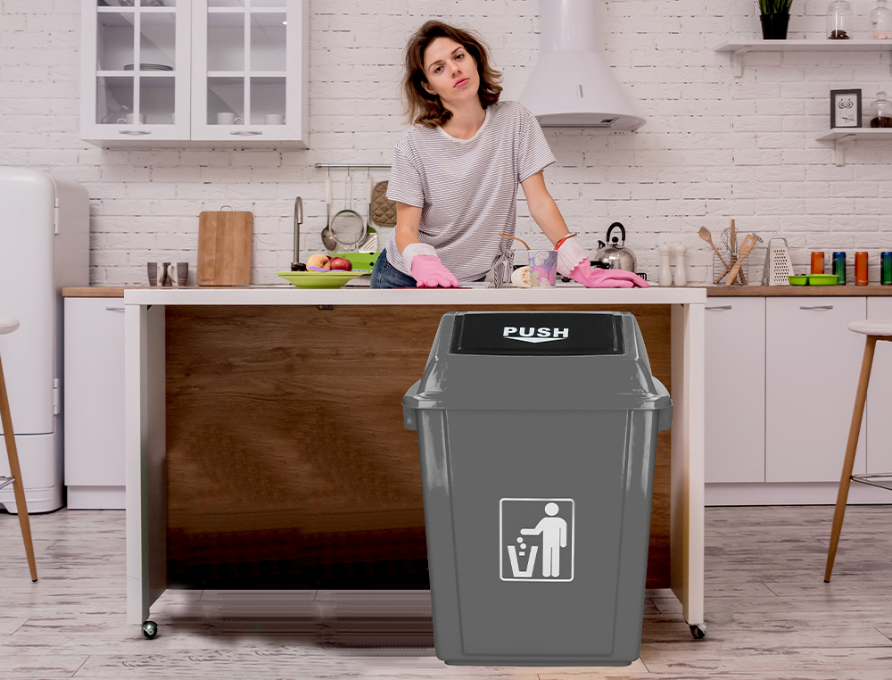 CONTENTOR DE LIXO INDUSTRIAL Q-CONNECT COM TAMPA DE EMPURRAR 58 L 470X330X760 MM
